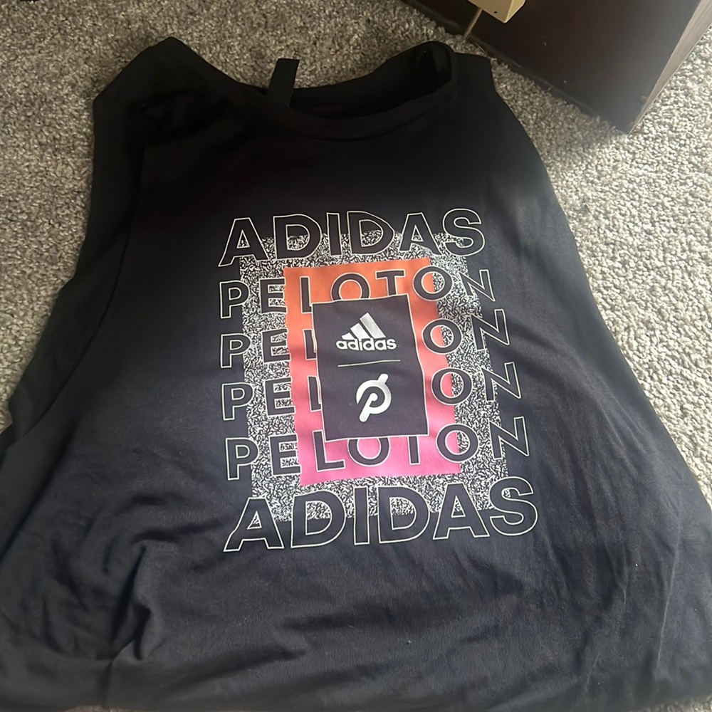 Peleton tank